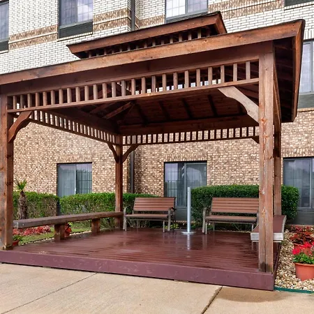 Comfort Suites Marshall-2