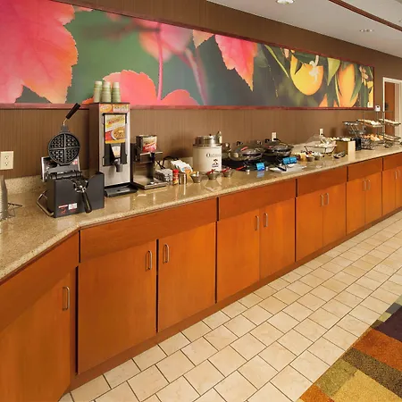 Fairfield Inn & Suites By Marriott Marshall-2